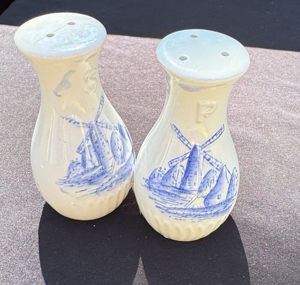BP-MADE IN JAPAN SET SALT AND PEPPER SHAKERS- 4 1/4 IN. TALL-DELFT BLUE S1